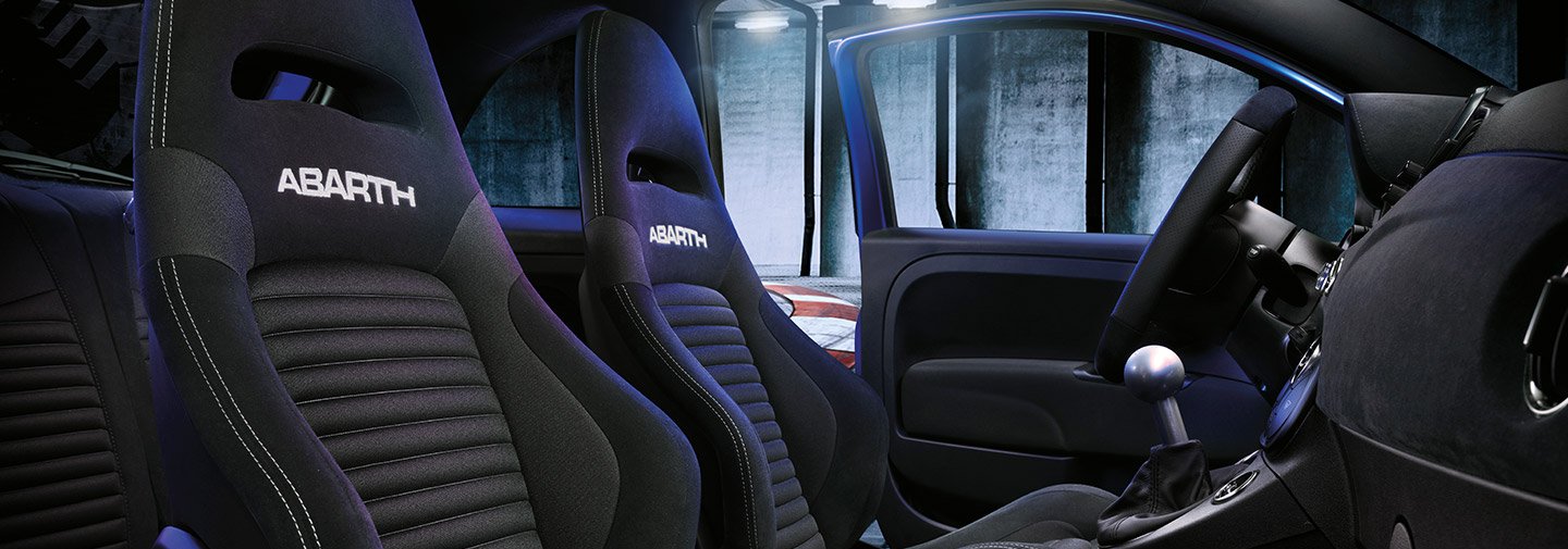 Abarth 595 and 695 full front interior