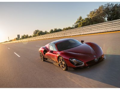 Alfa Romeo completes dynamic tests on 33 Stradale at iconic Nardò circuit