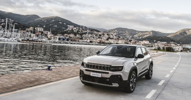 Jeep® Avenger Hits 100,000 Order Milestone!